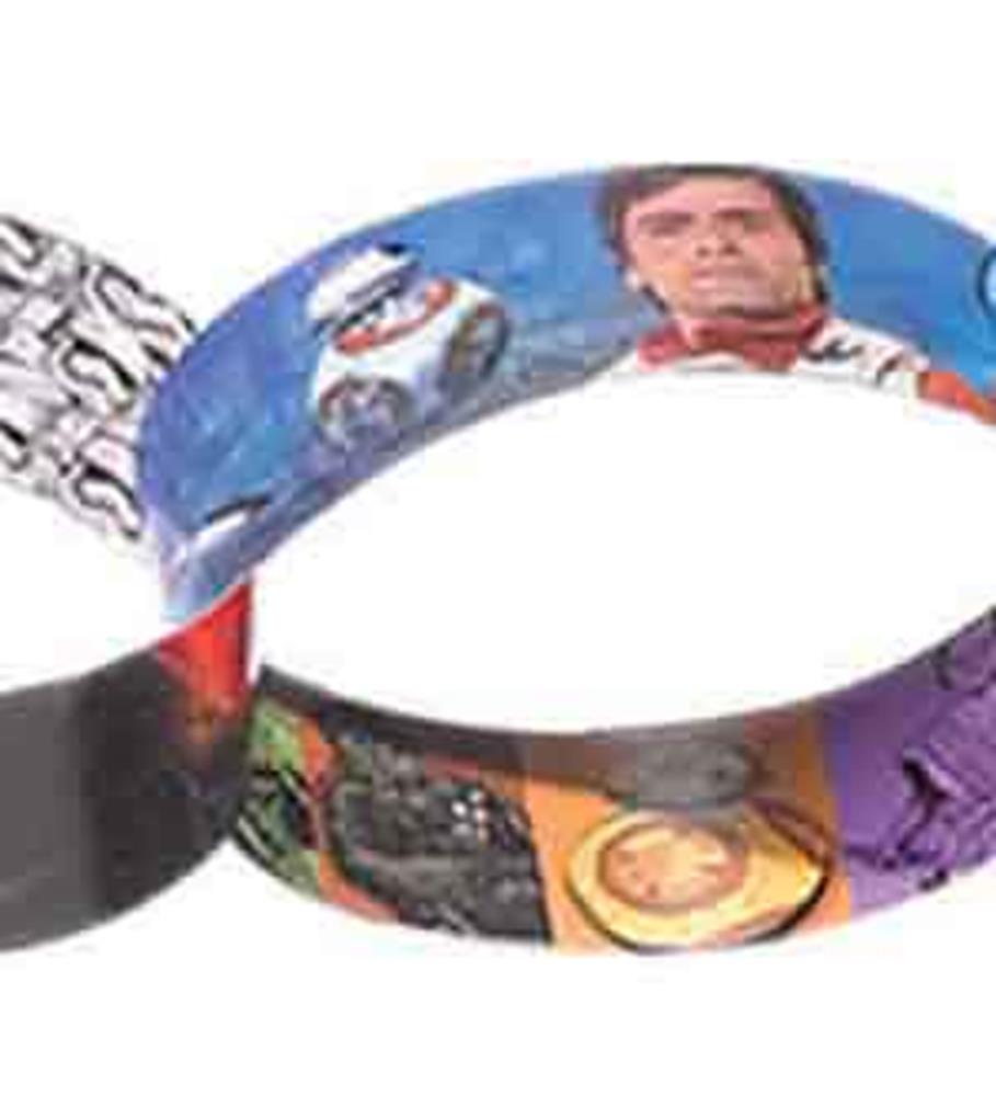 Star Wars Episode 7 chain link garland featuring colorful character portraits on glossy paper strips linked together.