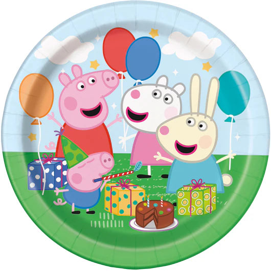 Round paper plate featuring Peppa Pig characters with balloons, presents, and a birthday cake on a green grassy background.