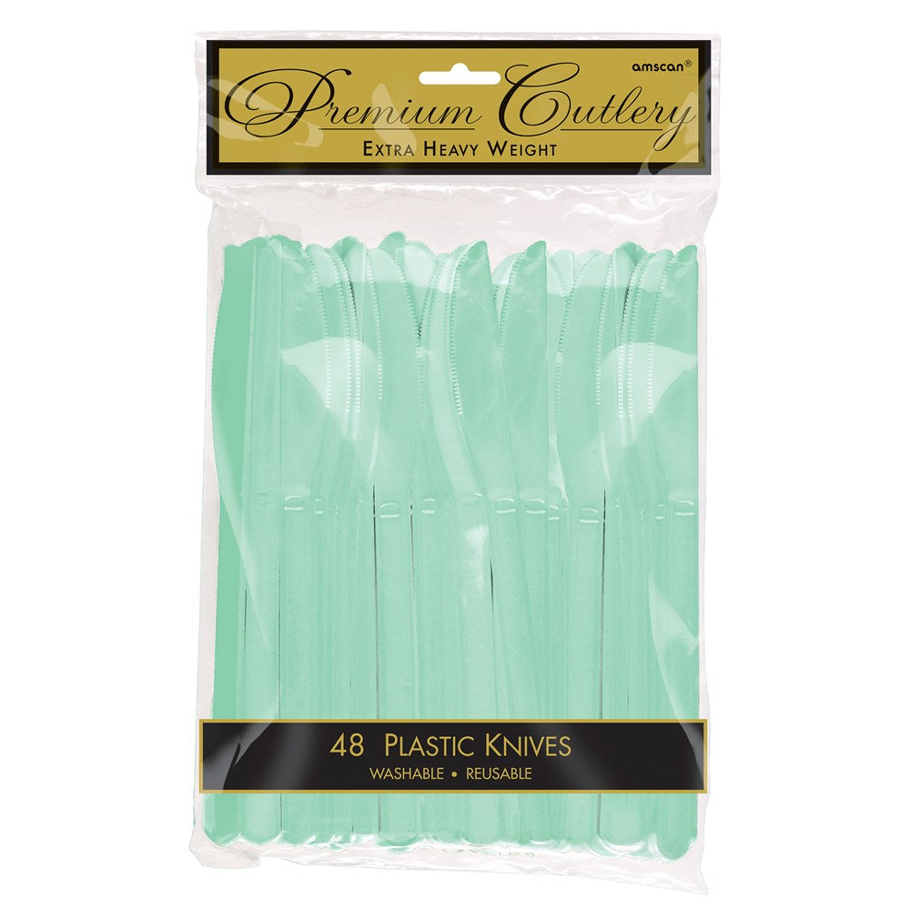 48-count set of cool mint green plastic knives with serrated edges in clear packaging.