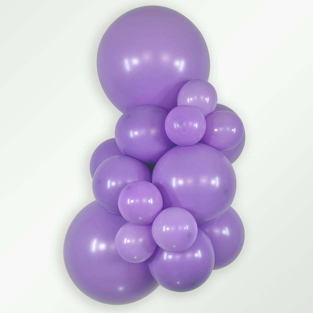 Sempertex Deluxe Lilac latex balloon color cluster showing the shade across multiple balloon sizes