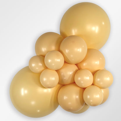 Sempertex Deluxe Peach Blush latex balloon color cluster showing the shade across multiple balloon sizes