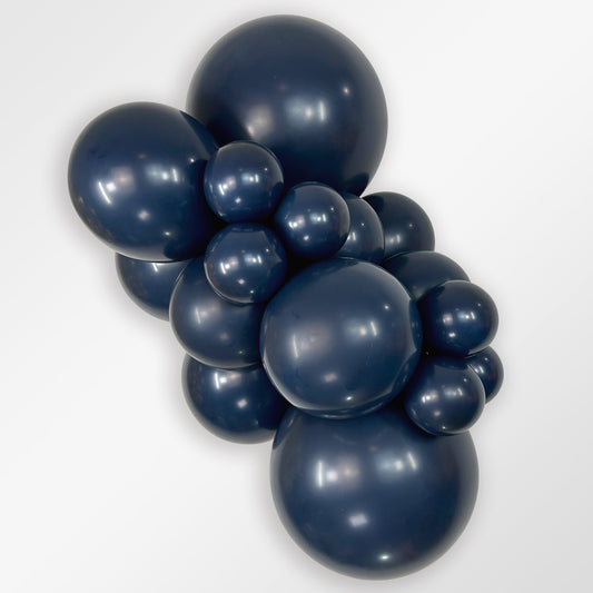 Sempertex Fashion Navy Blue latex balloon color cluster showing the shade across multiple balloon sizes