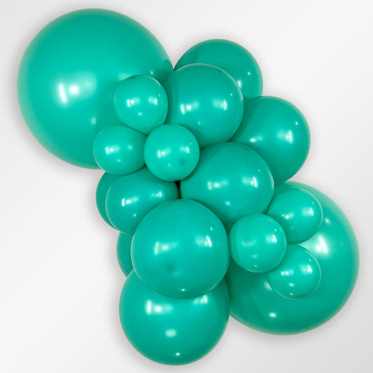 Sempertex Fashion Robins Egg Blue latex balloon color cluster showing the shade across multiple balloon sizes