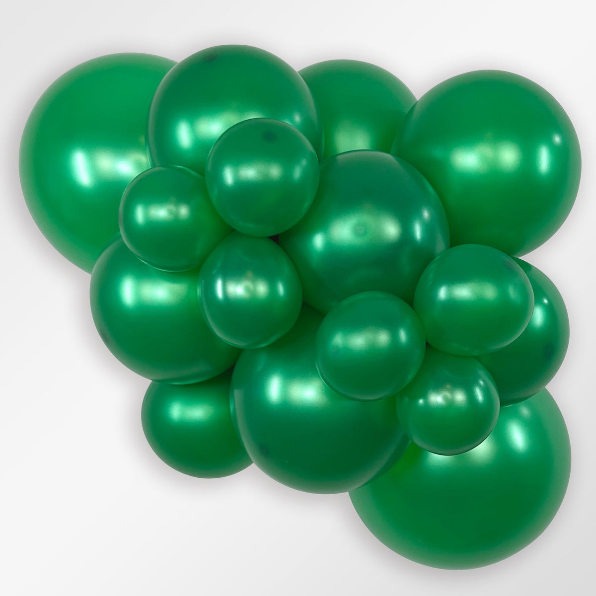 Sempertex Metallic Green latex balloon color cluster showing the shade across multiple balloon sizes