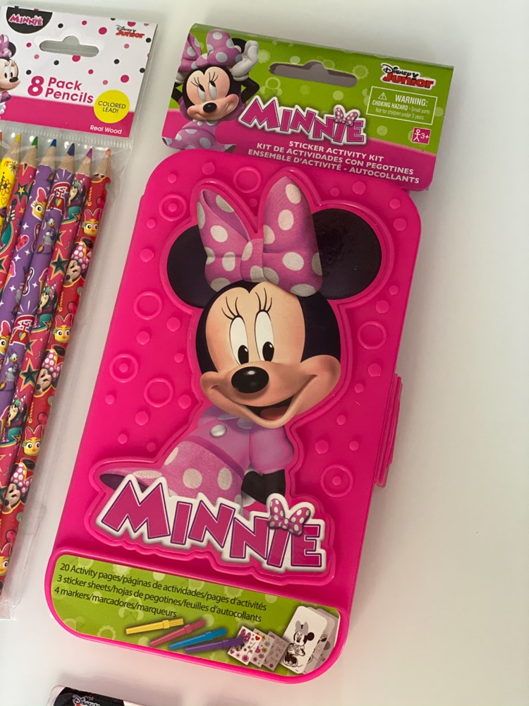 Kit de actividades con pegatinas de Minnie