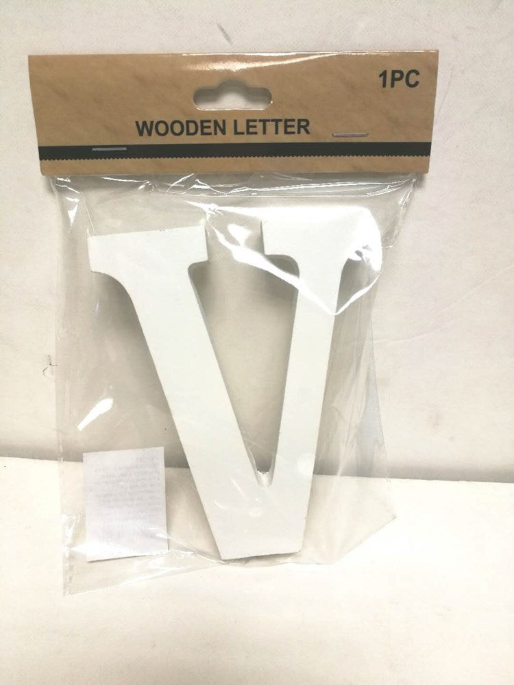 Letra de madera blanca V